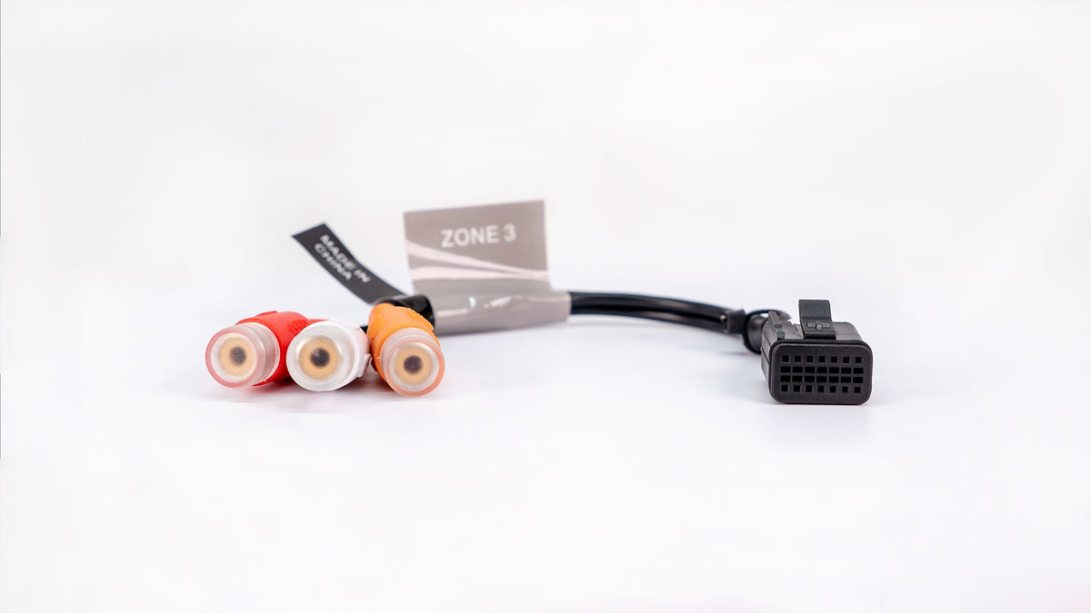Garmin Fusion® Stereo Zone 3 connector (no AUX input) 