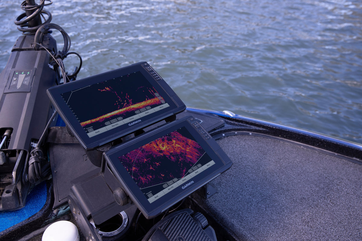 Garmin LiveScope™ Plus system with GLS 10™ and LVS34 transducer 